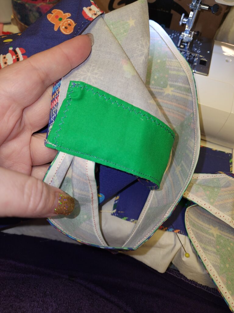 festive children’s apron, holiday kitchen sewing project, kids’ cut-and-sew apron