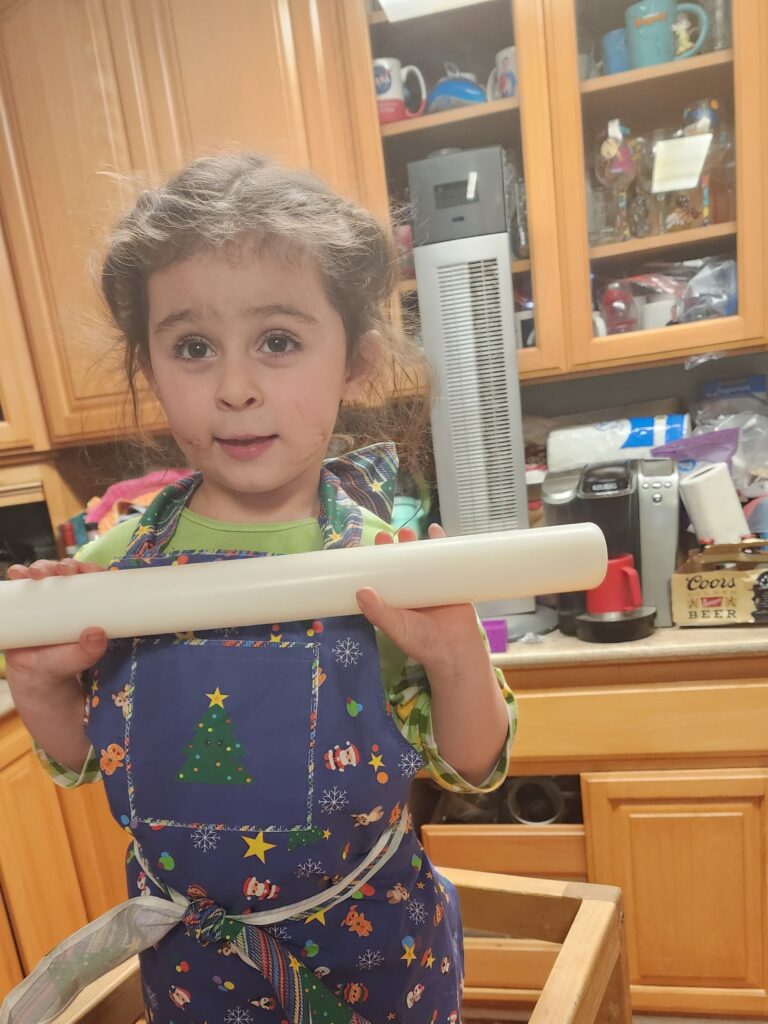 festive children’s apron, holiday kitchen sewing project, kids’ cut-and-sew apron